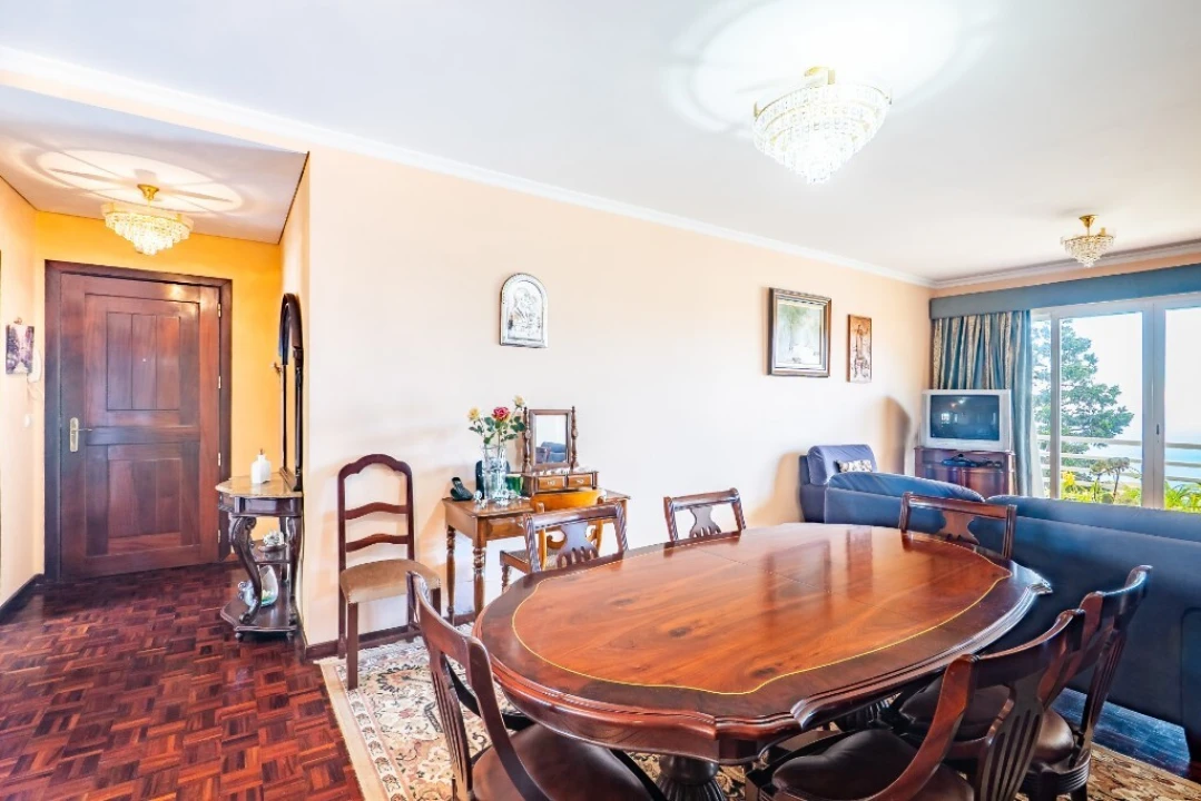 Apartamento T3 para Venda em Estreito de Camara de Lobos Foto 6