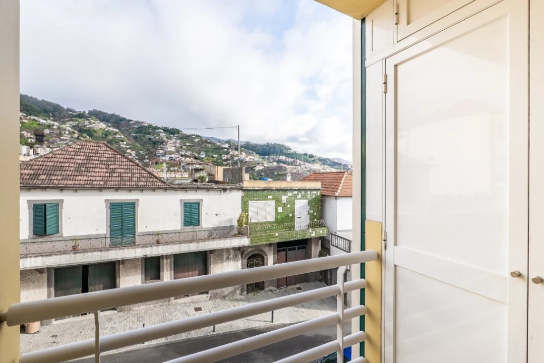 Apartamento T3 para Venda em Estreito de Camara de Lobos Foto 31