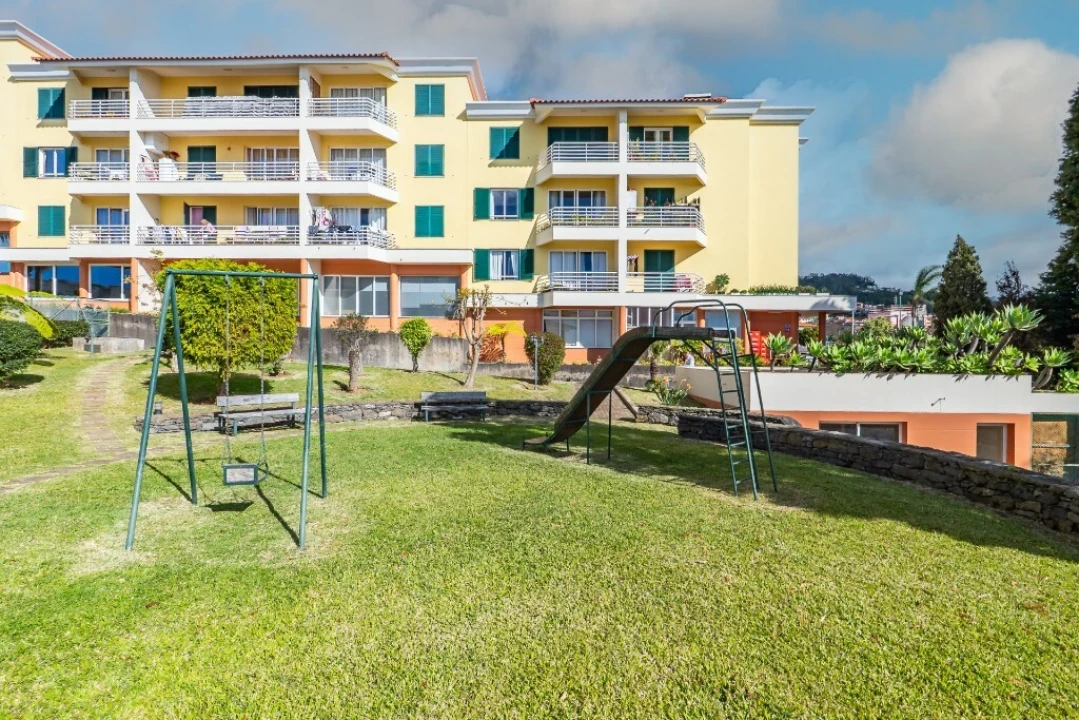 Apartamento T3 para Venda em Estreito de Camara de Lobos Foto 38