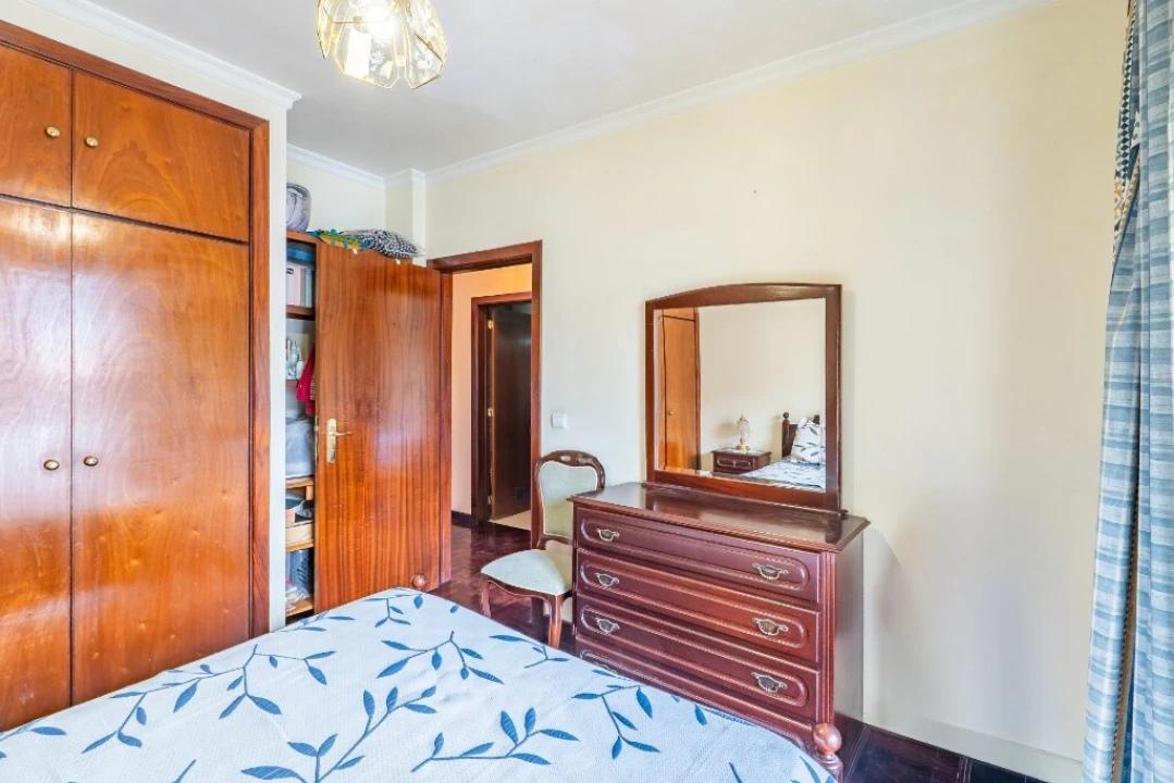 Apartamento T3 para Venda em Estreito de Camara de Lobos Foto 25