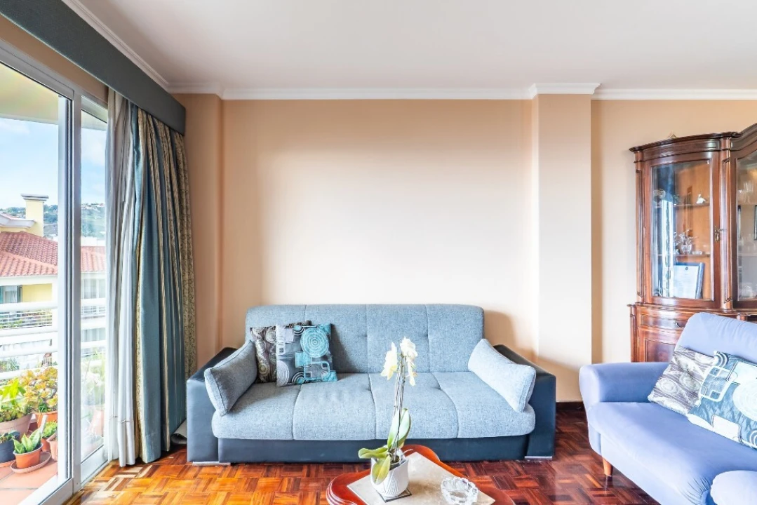 Apartamento T3 para Venda em Estreito de Camara de Lobos Foto 11