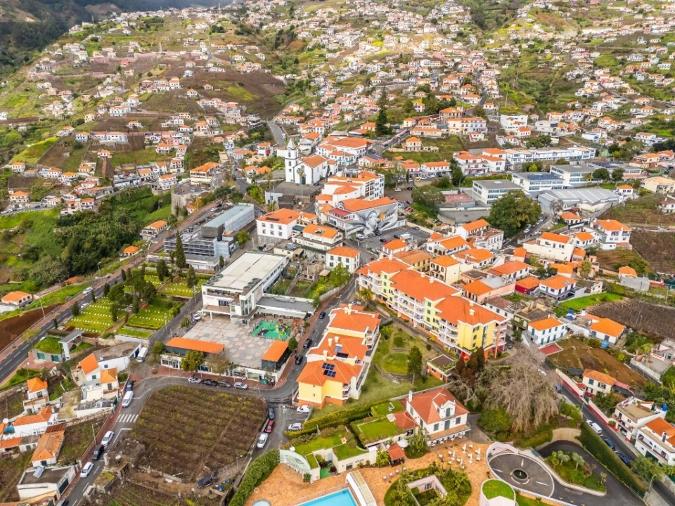 Apartamento T3 para Venda em Estreito de Camara de Lobos Foto 41
