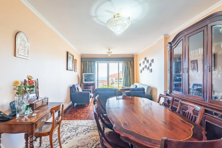 Apartamento T3 para Venda em Estreito de Camara de Lobos Foto 5