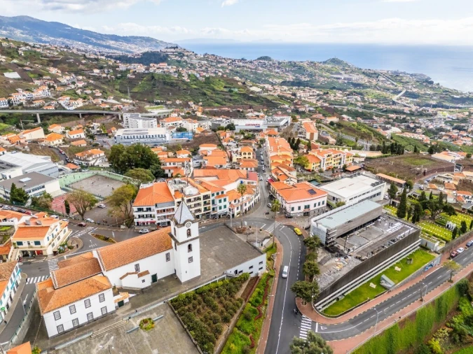 Apartamento T3 para Venda em Estreito de Camara de Lobos Foto 46