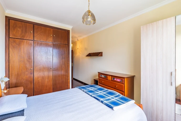 Apartamento T3 para Venda em Estreito de Camara de Lobos Foto 16