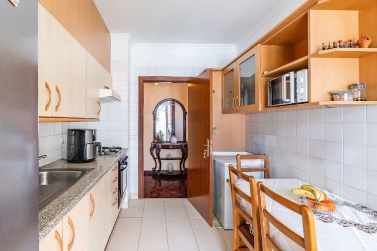 Apartamento T3 para Venda em Estreito de Camara de Lobos Foto 30