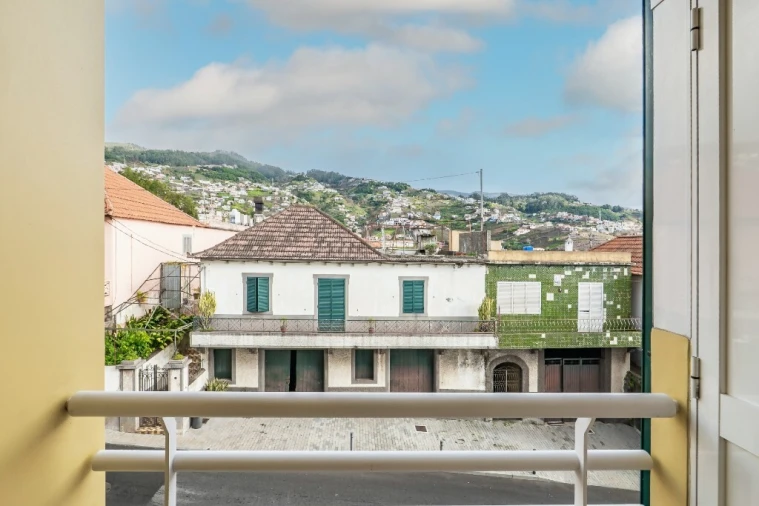 Apartamento T3 para Venda em Estreito de Camara de Lobos Foto 32