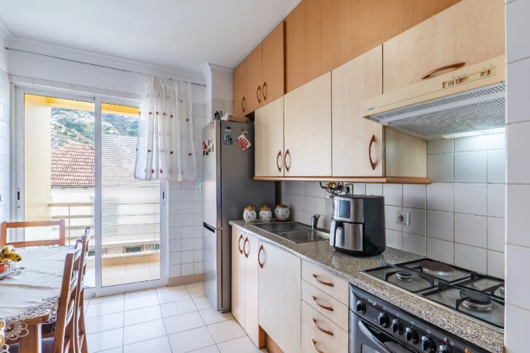 Apartamento T3 para Venda em Estreito de Camara de Lobos Foto 27