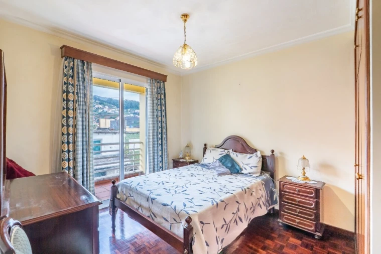 Apartamento T3 para Venda em Estreito de Camara de Lobos Foto 23