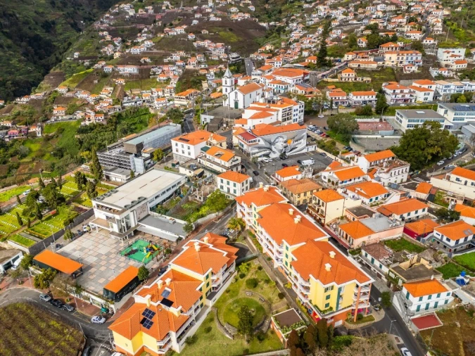 Apartamento T3 para Venda em Estreito de Camara de Lobos Foto 51