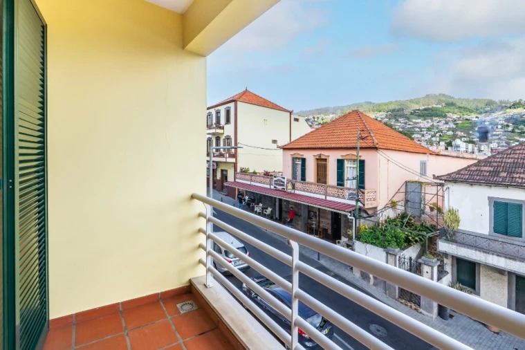 Apartamento T3 para Venda em Estreito de Camara de Lobos Foto 34