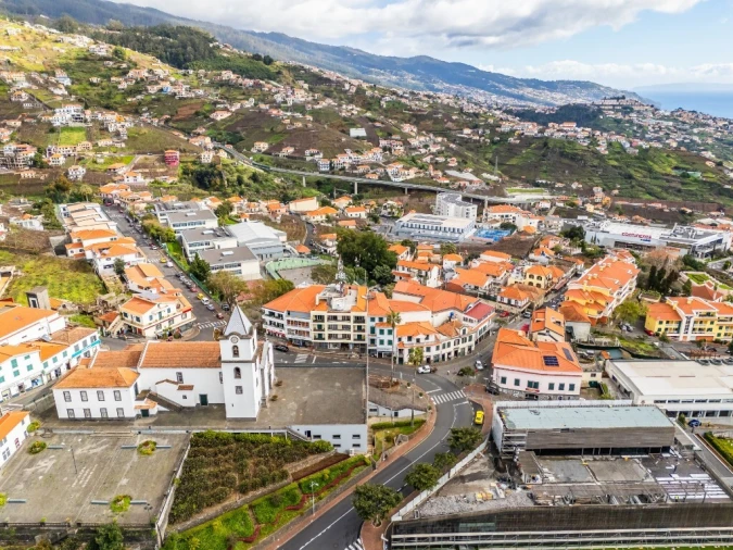 Apartamento T3 para Venda em Estreito de Camara de Lobos Foto 47
