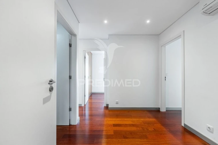 Apartamento T3 para Venda em Custóias, Leça do Balio e Guifões Foto 9