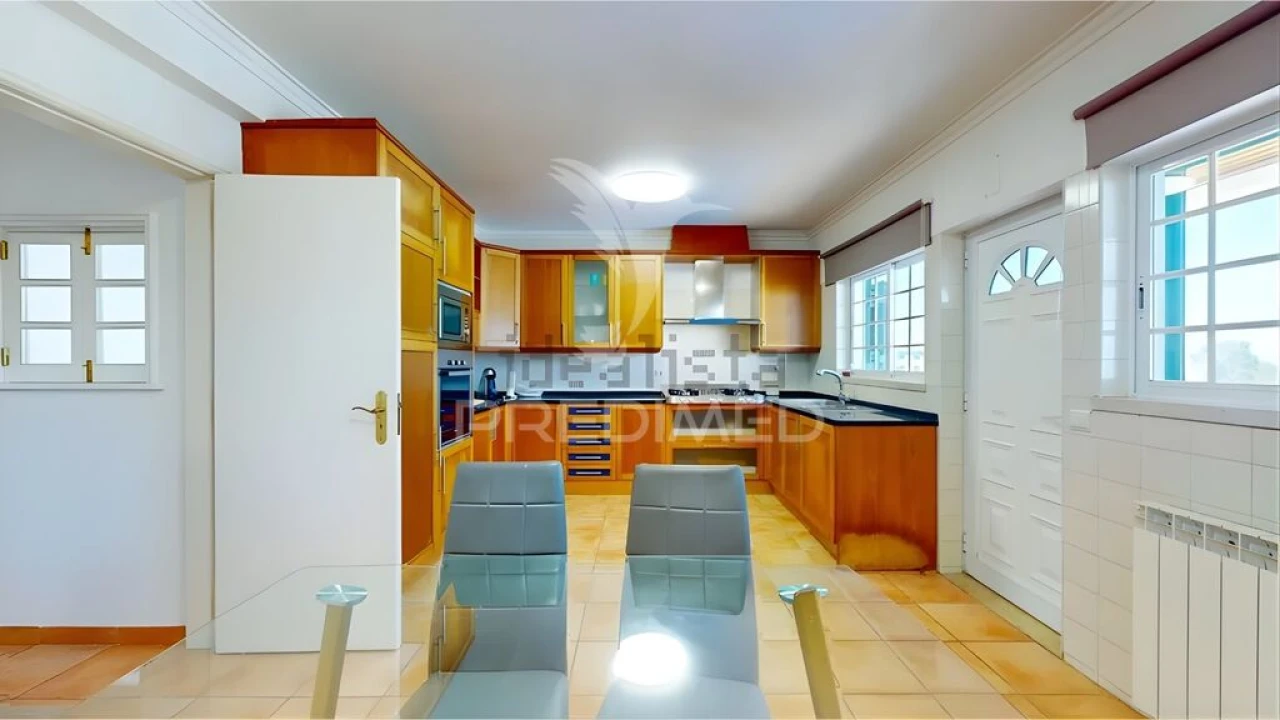 Moradia T4 para Venda em Sesimbra (Castelo) Foto 16