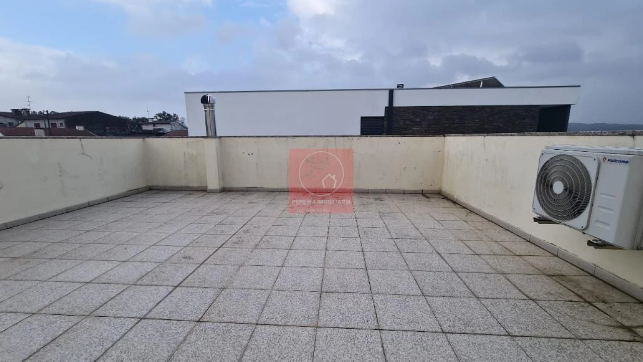 Moradia T3 para Venda em Lijo Foto 17