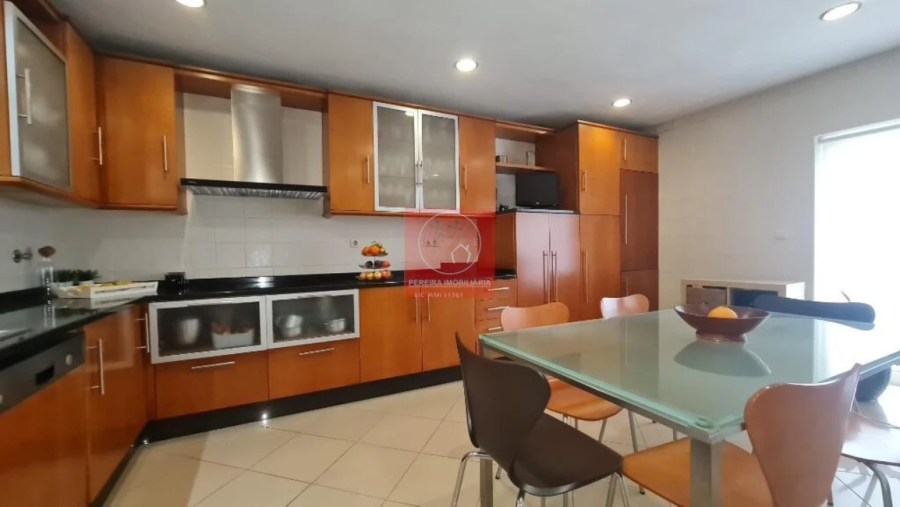 Moradia T3 para Venda em Lijo Foto 23