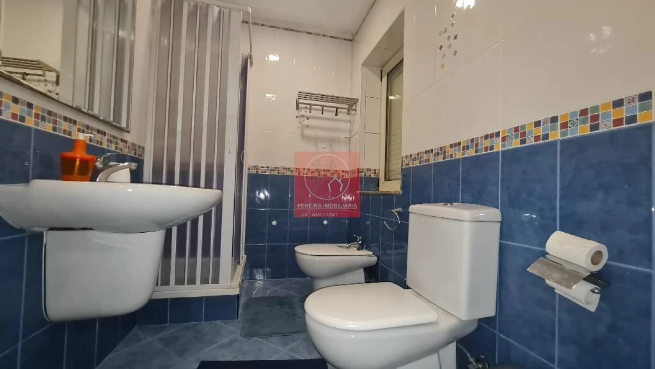 Moradia T3 para Venda em Lijo Foto 29