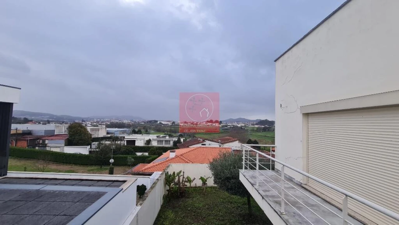 Moradia T3 para Venda em Lijo Foto 19