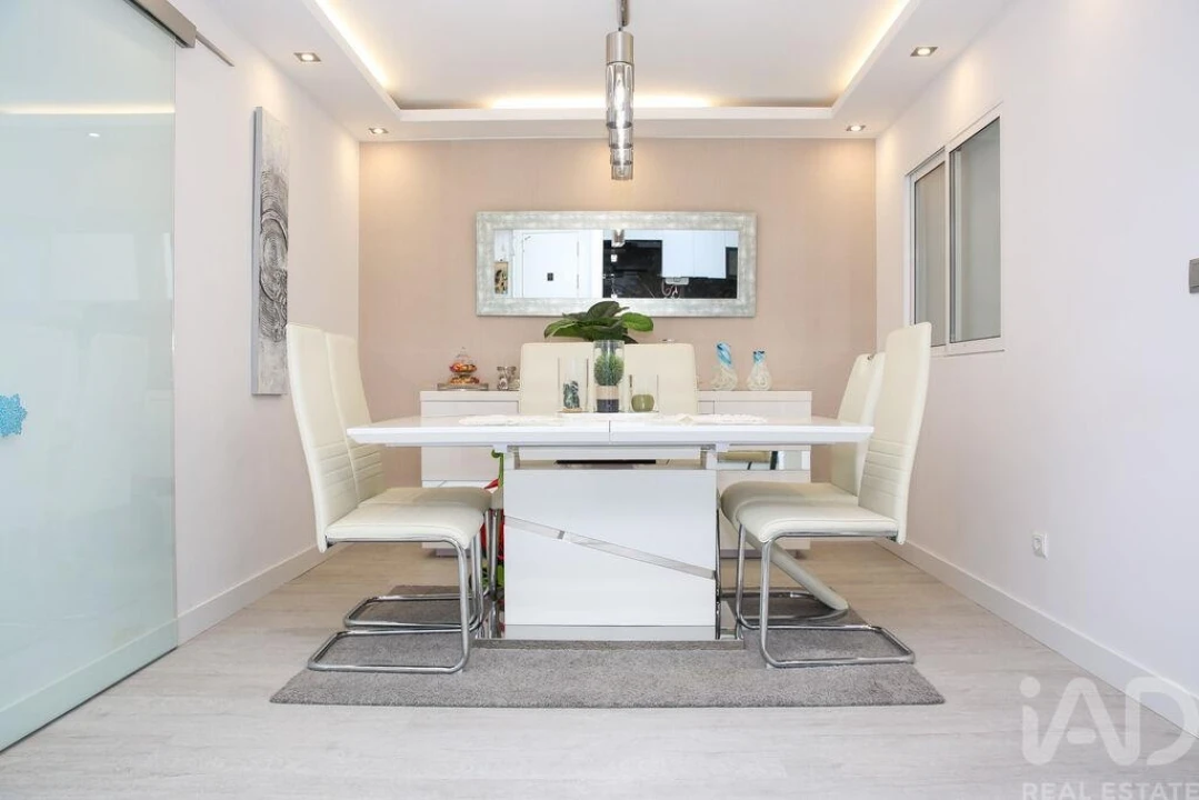 Apartamento T3 para Venda em Massamá e Monte Abraão Foto 13