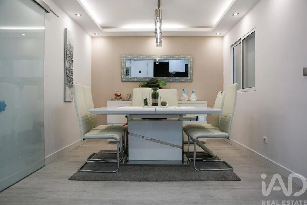 Apartamento T3 para Venda em Massamá e Monte Abraão Foto 12