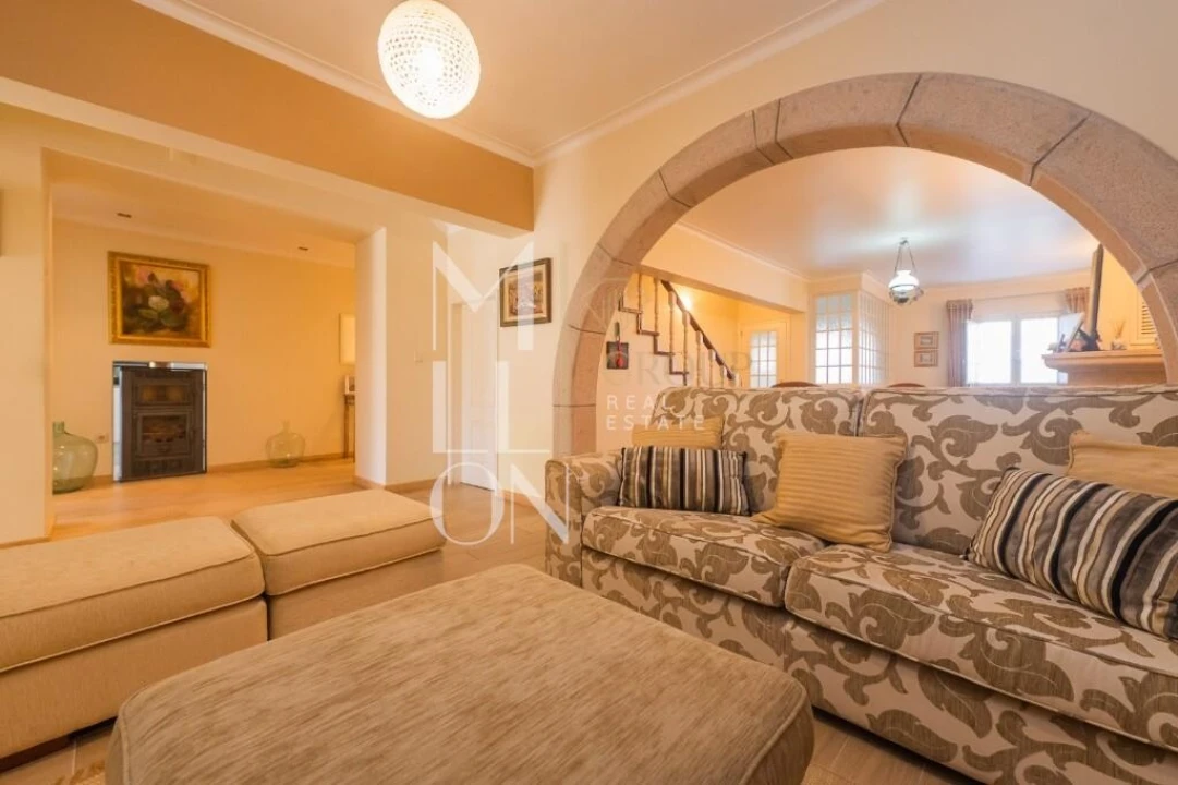 Moradia T6 para Venda em Aldeia da Mata Foto 7