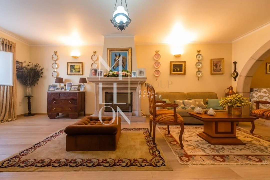 Moradia T6 para Venda em Aldeia da Mata Foto 2