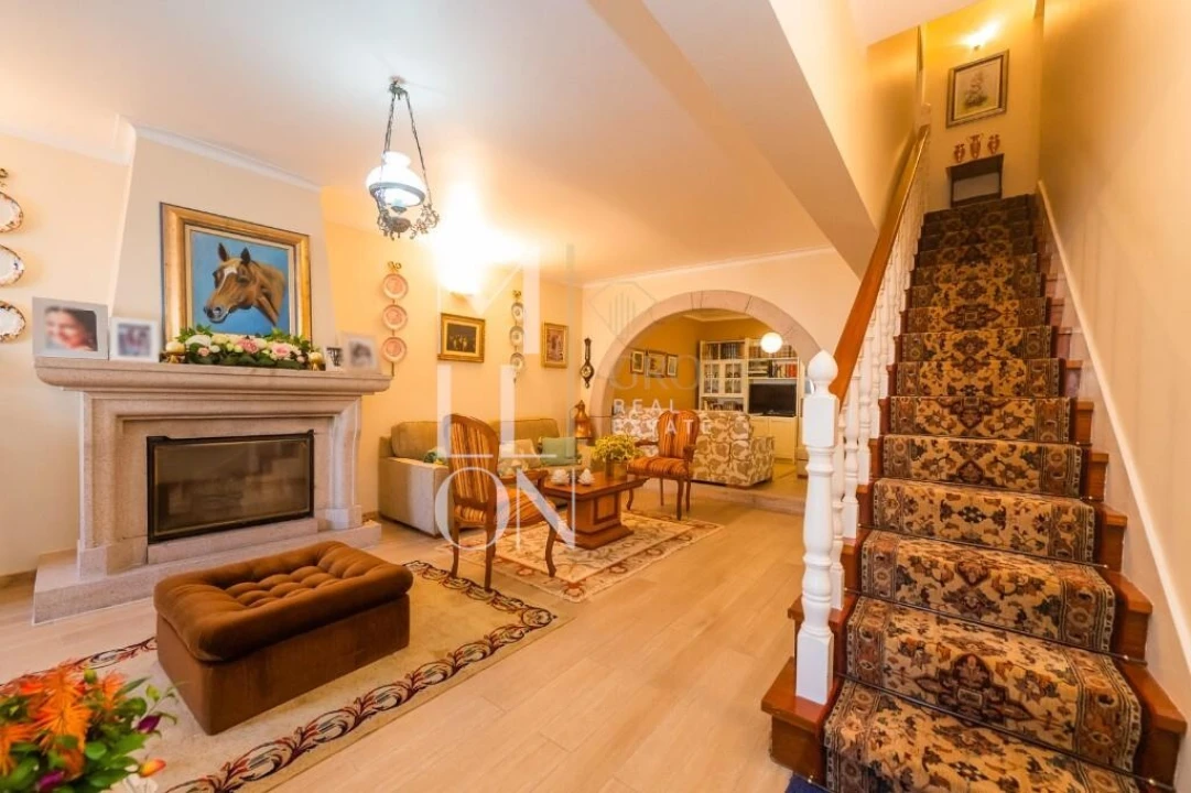 Moradia T6 para Venda em Aldeia da Mata Foto 4