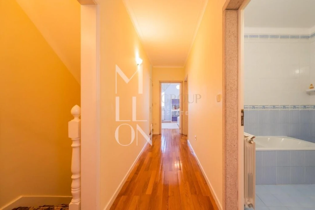 Moradia T6 para Venda em Aldeia da Mata Foto 42