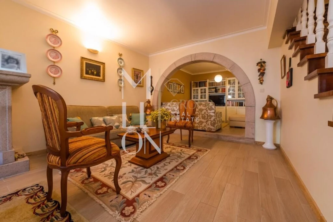 Moradia T6 para Venda em Aldeia da Mata Foto 3