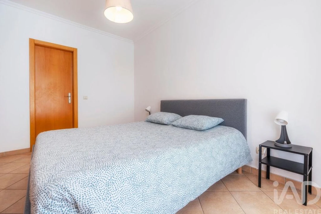 Apartamento T3 para Arrendamento em Faro (Sé e São Pedro) Foto 9