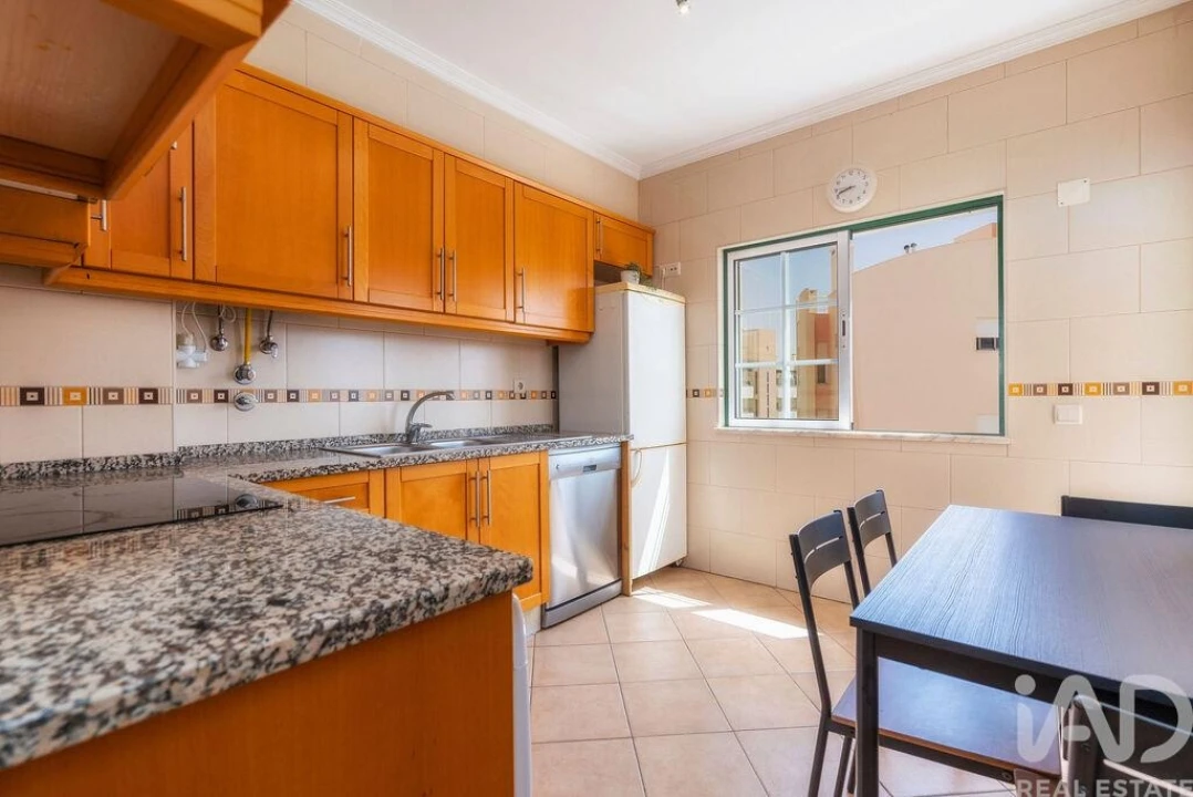 Apartamento T3 para Arrendamento em Faro (Sé e São Pedro) Foto 23