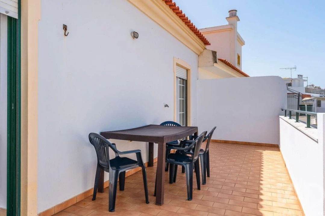 Apartamento T3 para Arrendamento em Faro (Sé e São Pedro) Foto 17