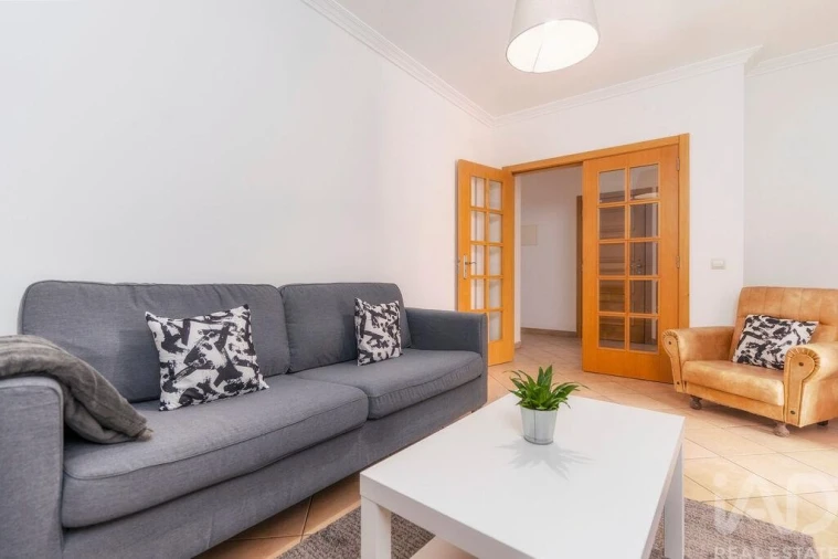 Apartamento T3 para Arrendamento em Faro (Sé e São Pedro) Foto 6