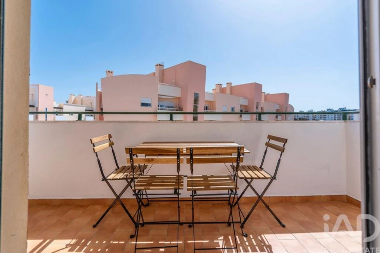 Apartamento T3 para Arrendamento em Faro (Sé e São Pedro) Foto 3