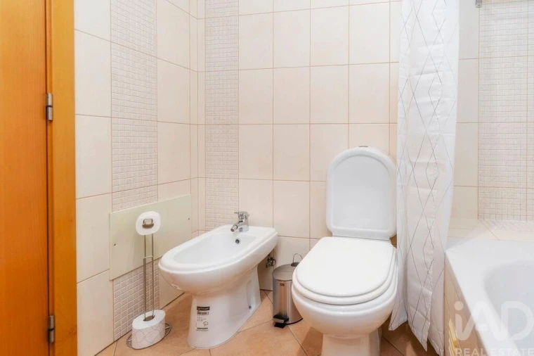 Apartamento T3 para Arrendamento em Faro (Sé e São Pedro) Foto 18