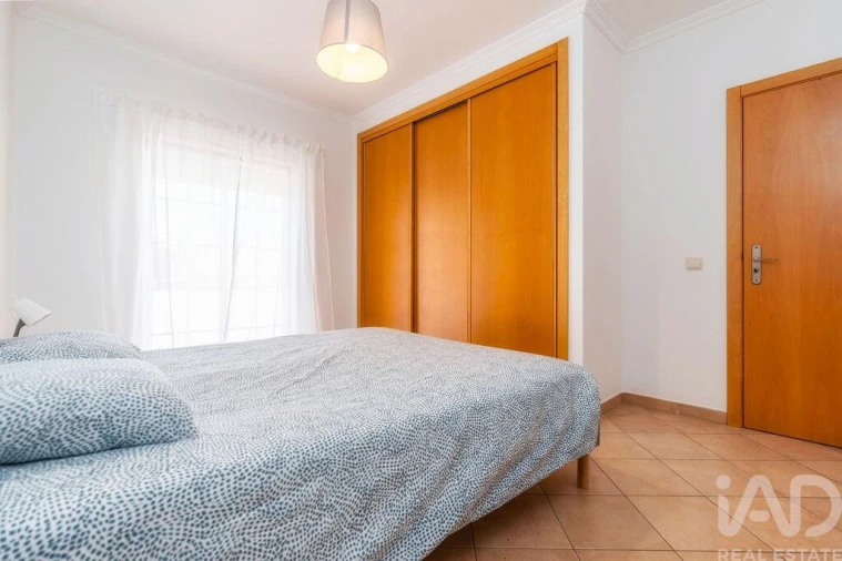 Apartamento T3 para Arrendamento em Faro (Sé e São Pedro) Foto 8