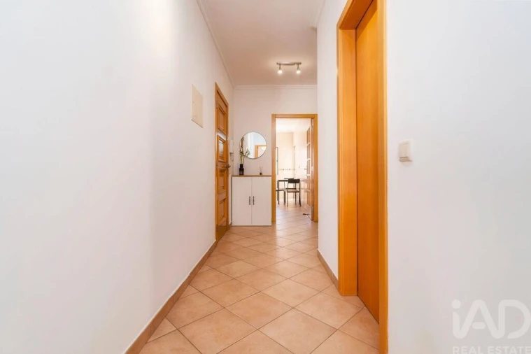 Apartamento T3 para Arrendamento em Faro (Sé e São Pedro) Foto 21