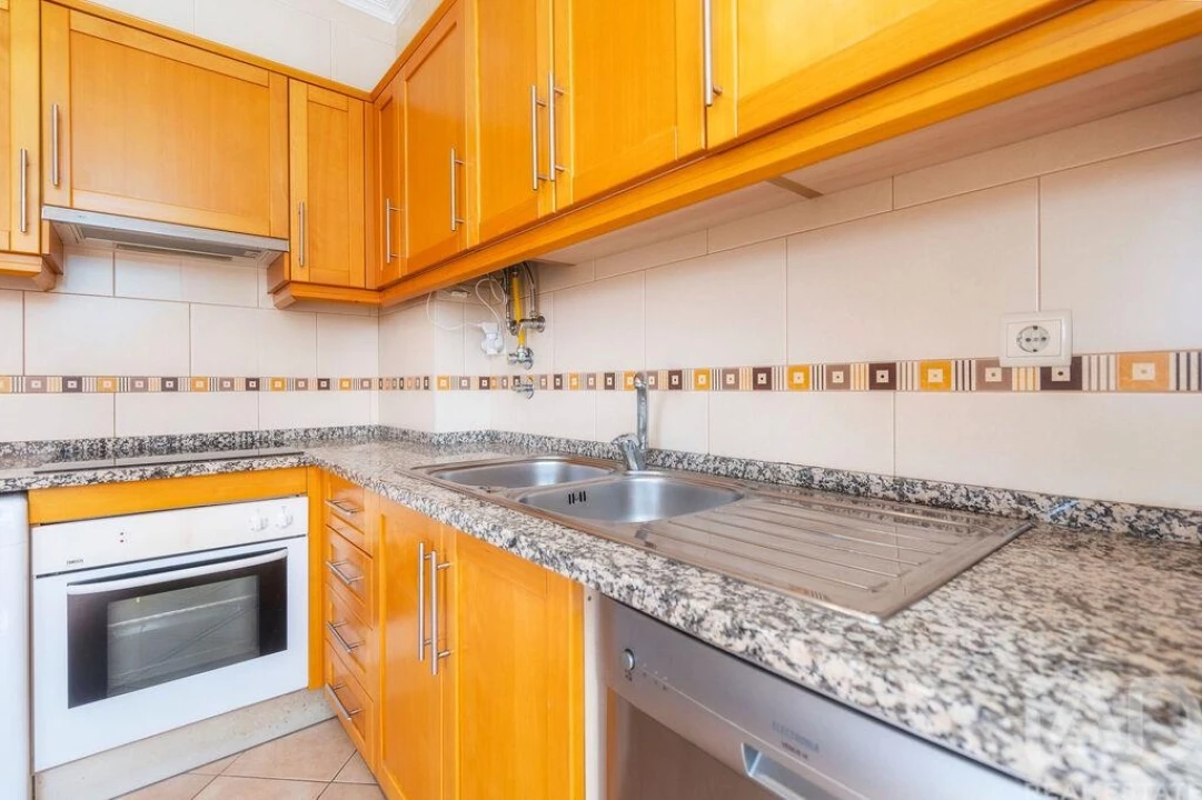 Apartamento T3 para Arrendamento em Faro (Sé e São Pedro) Foto 26