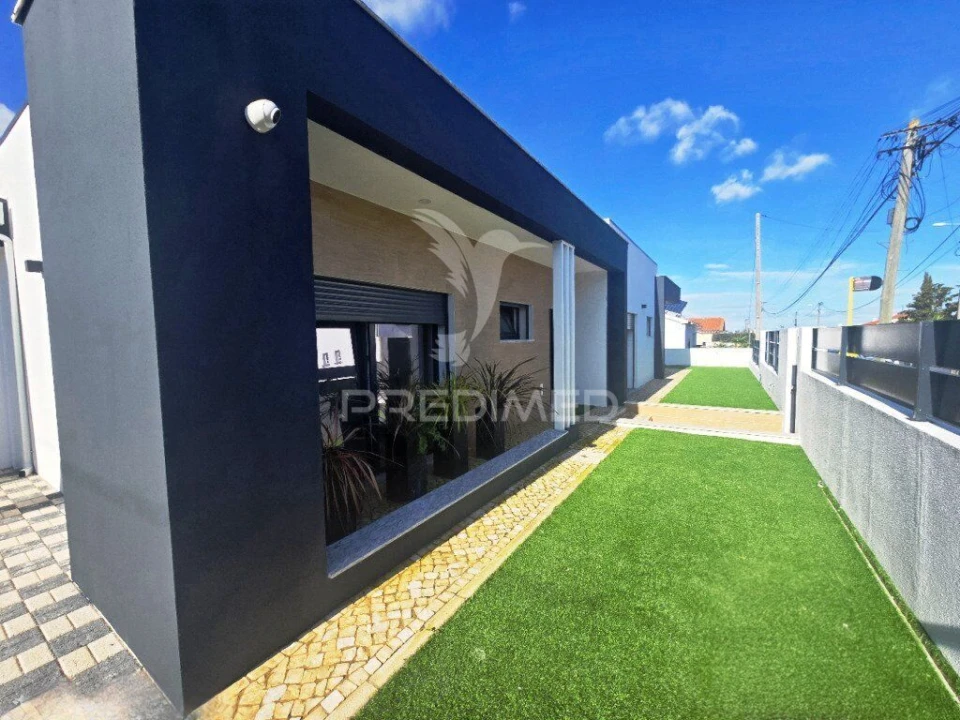 Moradia T4 para Venda em Azeitão (São Lourenço e São Simão) Foto 1