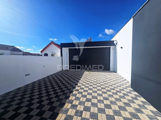 Moradia T4 para Venda em Azeitão (São Lourenço e São Simão) Foto 4