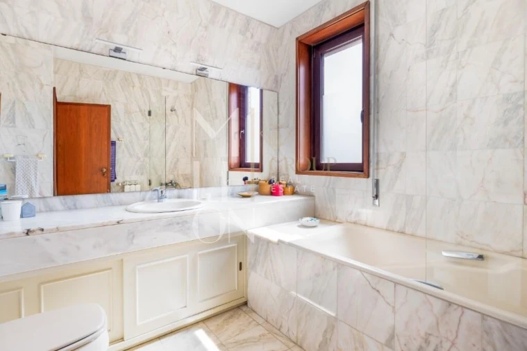 Moradia T4 para Venda em Matosinhos e Leça da Palmeira Foto 30