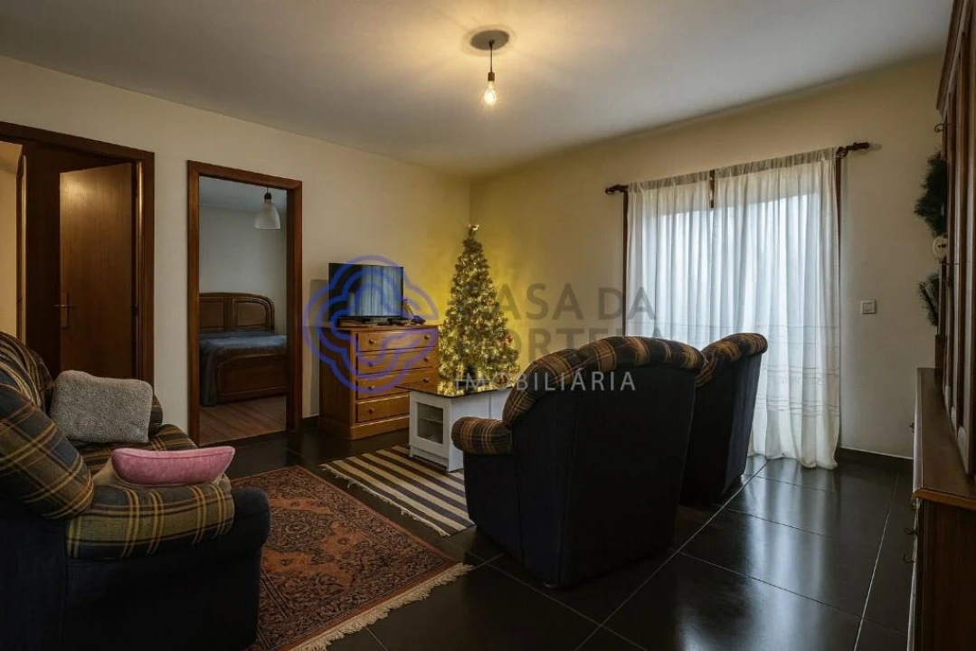 Moradia T2 para Venda em Campo e Sobrado Foto 6