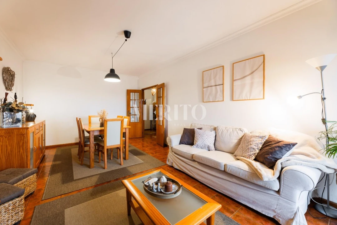 Apartamento T2 para Venda em Delães Foto 5