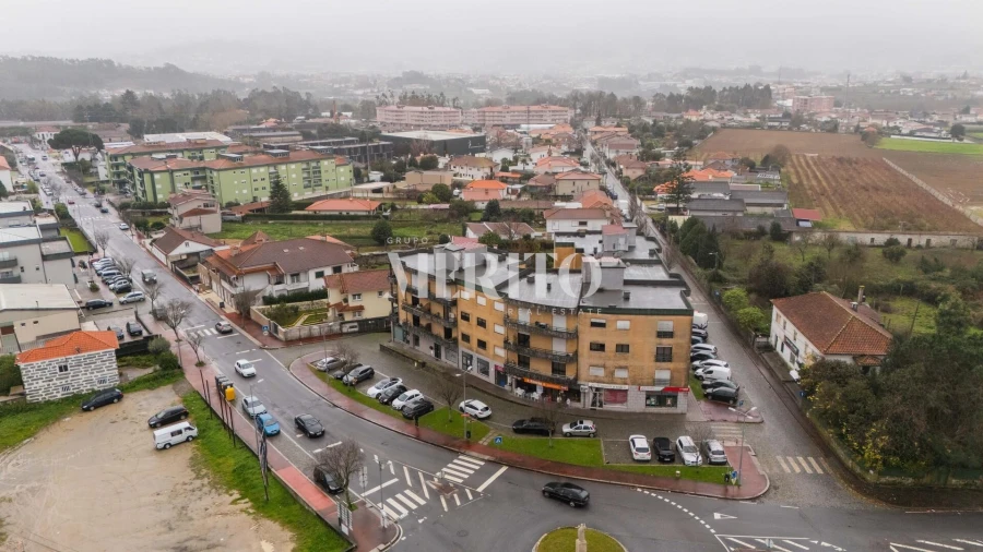 Apartamento T2 para Venda em Delães Foto 17