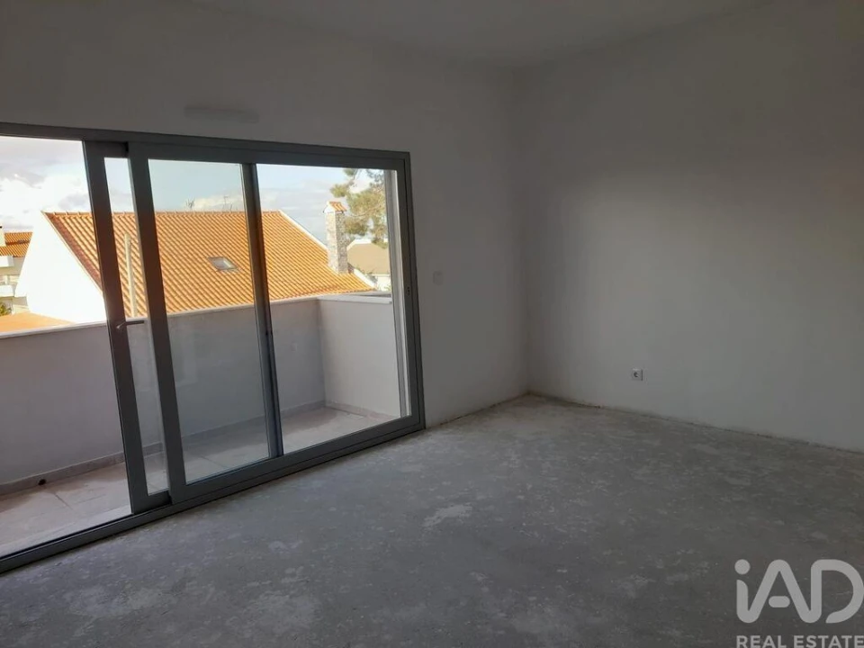 Apartamento T3 para Venda em Quinta do Conde Foto 4