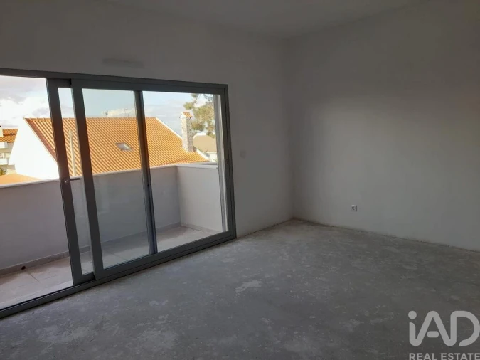 Apartamento T3 para Venda em Quinta do Conde Foto 4