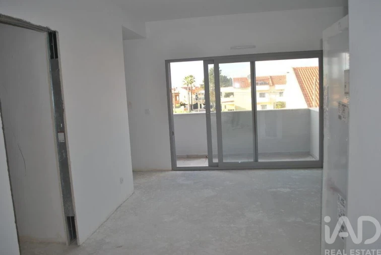 Apartamento T3 para Venda em Quinta do Conde Foto 5