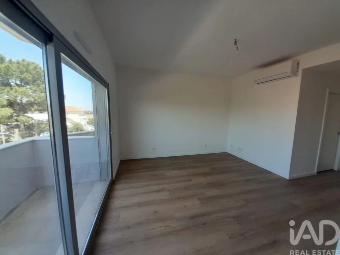 Apartamento T3 para Venda em Quinta do Conde Foto 4