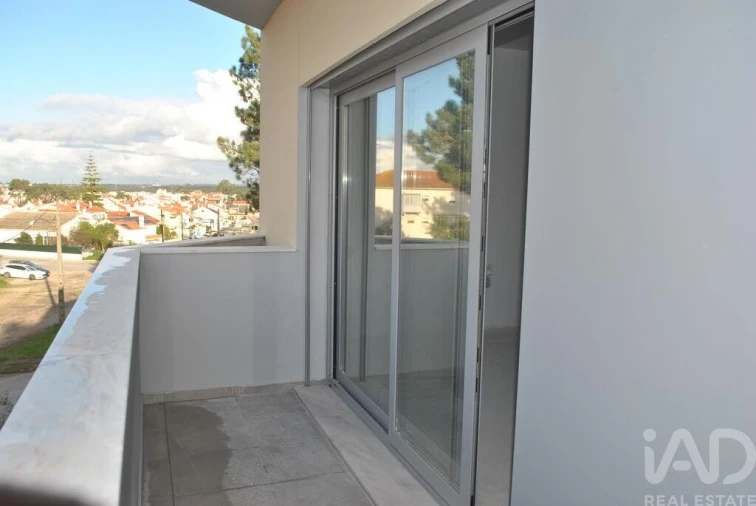 Apartamento T3 para Venda em Quinta do Conde Foto 8