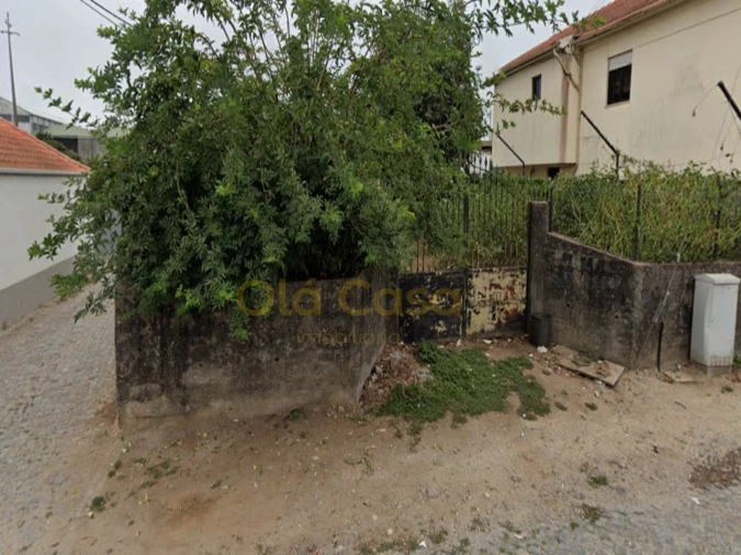 Terreno para Venda em Paços de Brandão Foto 4